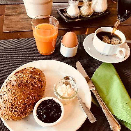 Hotel & Weinhaus Zum Schwarzen Baeren كوبلنس المظهر الخارجي الصورة